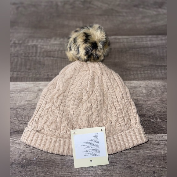 ‼️NEW‼️Rachel Zoe Hat With A Pom-Pom ⭐️SIZE 3T⭐️ - Picture 2 of 4